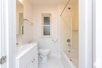 3079 N Elbridge Ave in Chicago, IL - Building Photo - Building Photo