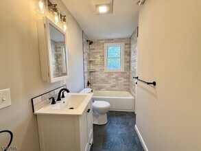 84 Westervelt Pl in Lodi, NJ - Building Photo - Building Photo