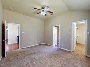 2024 Mountain Wind Loop in Bryan, TX - Building Photo - Building Photo