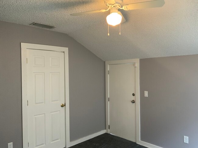 582 N Volusia Ave, Unit A in Orange City, FL - Building Photo - Building Photo