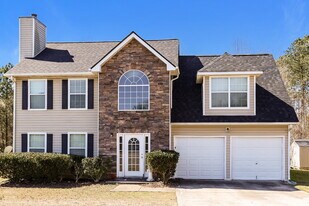 4624 Glider Cir in Douglasville, GA - Building Photo