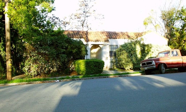 500-522 H St in Antioch, CA - Foto de edificio - Building Photo