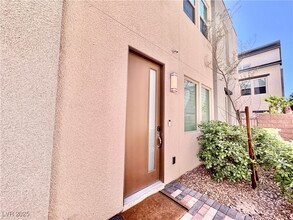 11287 Gravitation Dr in Las Vegas, NV - Building Photo - Building Photo