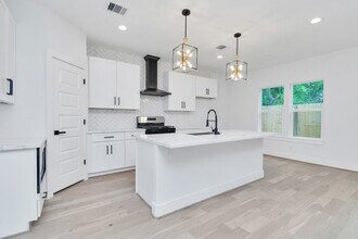 2813 Drew St in Houston, TX - Building Photo - Building Photo