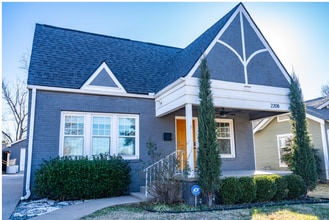 2208 E 13th St in Tulsa, OK - Building Photo - Building Photo