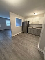 394 Park Ave, Unit B12 in Orange, NJ - Building Photo