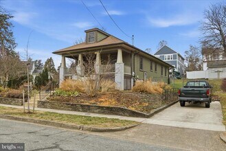 2400 Valley Way in Cheverly, MD - Building Photo - Building Photo