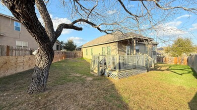 8203 Monte Seco in San Antonio, TX - Foto de edificio - Building Photo