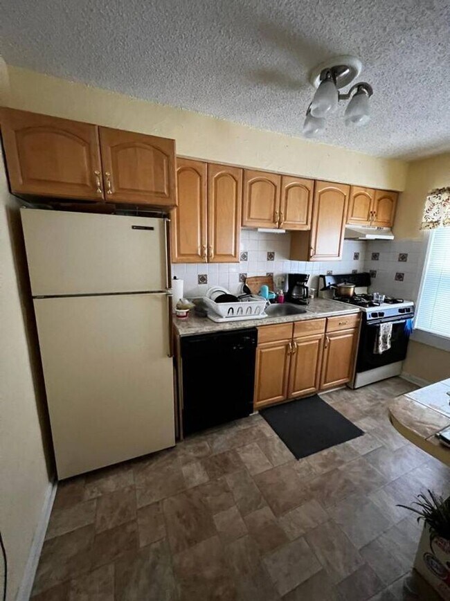 104 Cherry Parke in Cherry Hill Township, NJ - Building Photo - Building Photo