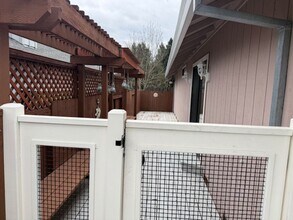 66 Gilbert Way in Cotati, CA - Building Photo - Building Photo