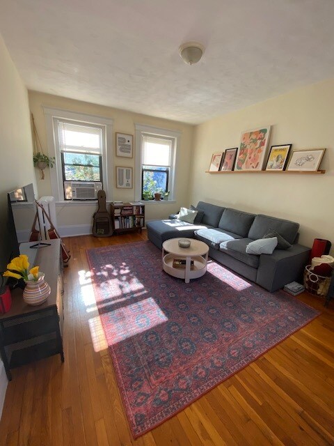 1318 Commonwealth Ave, Unit 18 in Boston, MA - Building Photo