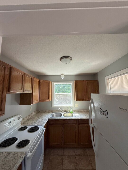 404 S Water St in Liberty, MO - Building Photo