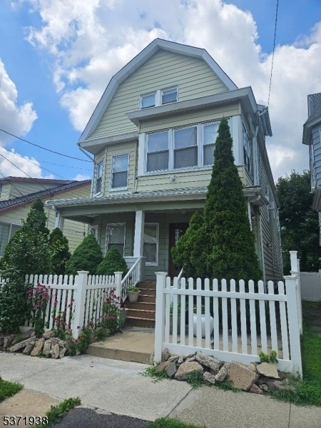 property at 11 S Valley Rd