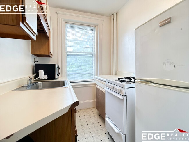 30 Jamaicaway, Unit 11 in Boston, MA - Building Photo - Building Photo