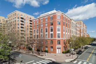 Station Square at Clarendon in Arlington, VA - Building Photo - Building Photo