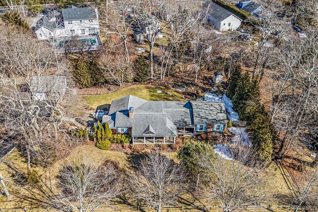 60 Lilac Rd in Westhampton Beach, NY - Building Photo - Building Photo