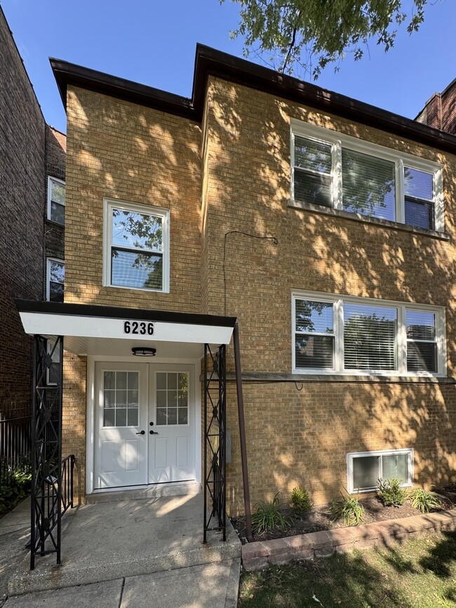 property at 6236 N Francisco Ave