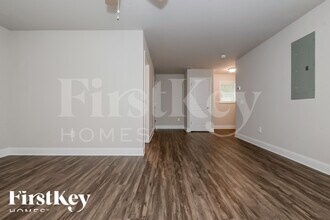 6950 Crooked O Trail in Gainesville, GA - Foto de edificio - Building Photo