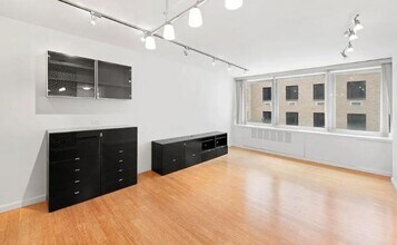 130 Water St in New York, NY - Foto de edificio - Building Photo
