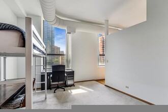 910 S Michigan Ave, Unit 1015 in Chicago, IL - Building Photo - Building Photo