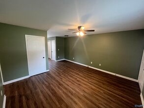 3310 Drake Ave SW in Huntsville, AL - Building Photo - Building Photo