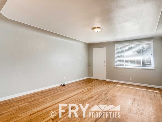2080 S Pearl St in Denver, CO - Foto de edificio - Building Photo