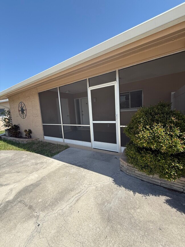 1310 SE 40th Ter