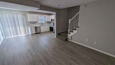4744 Haden Ct in Kansas City, MO - Building Photo - Building Photo
