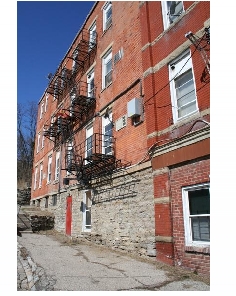 2601 Cummins St in Cincinnati, OH - Foto de edificio - Building Photo