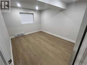 29 Bowman Cres in Thorold, ON - Building Photo - Building Photo