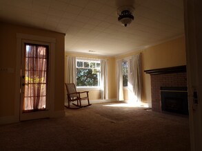 5385 Mariquita Ave in Atascadero, CA - Building Photo - Building Photo
