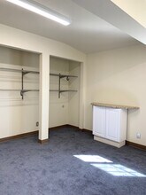 9086 S March Point Rd in Anacortes, WA - Building Photo - Building Photo