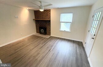 606 Park Pl in Deale, MD - Building Photo - Building Photo