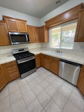 2715 Paradise Point Pl in Bakersfield, CA - Building Photo - Building Photo