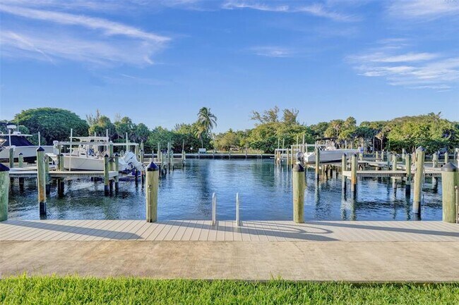 property at 2724 Treasure Cove Cir