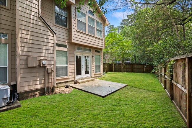 property at 19 Endor Forest Pl