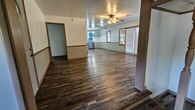 748 Highland Pkwy in Norman, OK - Building Photo - Building Photo
