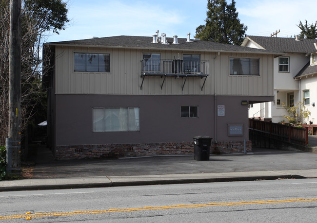 1133 El Camino Real in Burlingame, CA - Foto de edificio - Building Photo