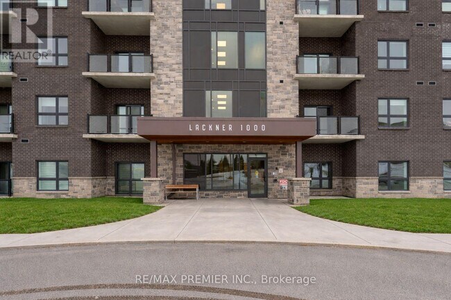 1000 Lackner Blvd in Kitchener, ON - Building Photo - Building Photo