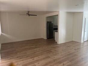 5643 Carlton Way in Los Angeles, CA - Foto de edificio - Building Photo