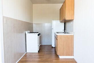 2712 N Milwaukee Ave, Unit 304 in Chicago, IL - Foto de edificio - Building Photo