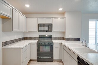 11051 W Crestwater Ln in Boise, ID - Building Photo - Building Photo