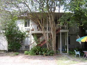 2042 & 2038 Lexington St in Houston, TX - Foto de edificio - Building Photo