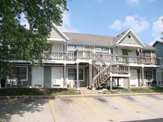 593 N Somerset Ter in Olathe, KS - Foto de edificio