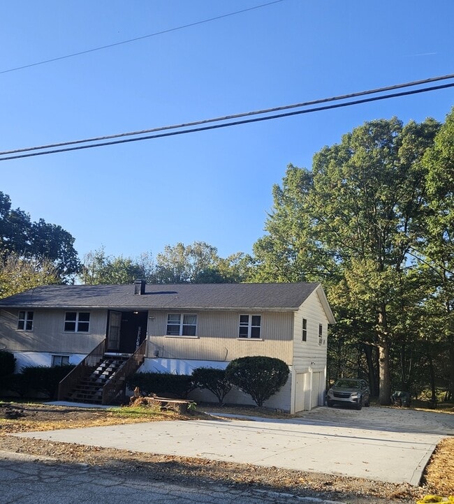 property at 1446 Mac Dr