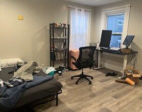 73 Thorndike St, Unit 2 in Cambridge, MA - Building Photo - Building Photo