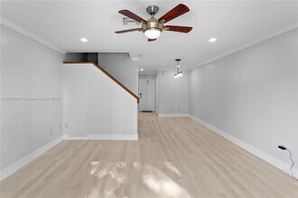 8600 SW 67th Ave in Miami, FL - Building Photo - Building Photo