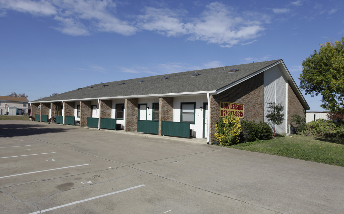 Burleson Loft Apartments in Burleson, TX - Building Photo