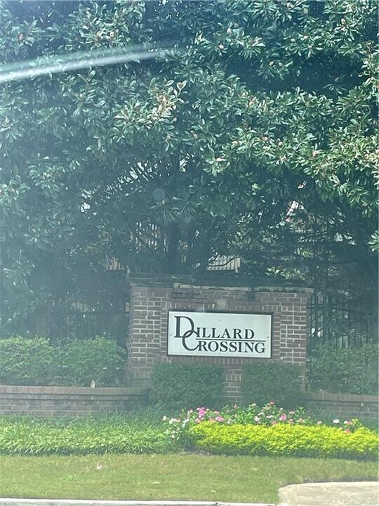 2127 Dillard Crossing in Tucker, GA - Building Photo