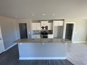 802 SW Cabriolet St in Bentonville, AR - Foto de edificio - Building Photo